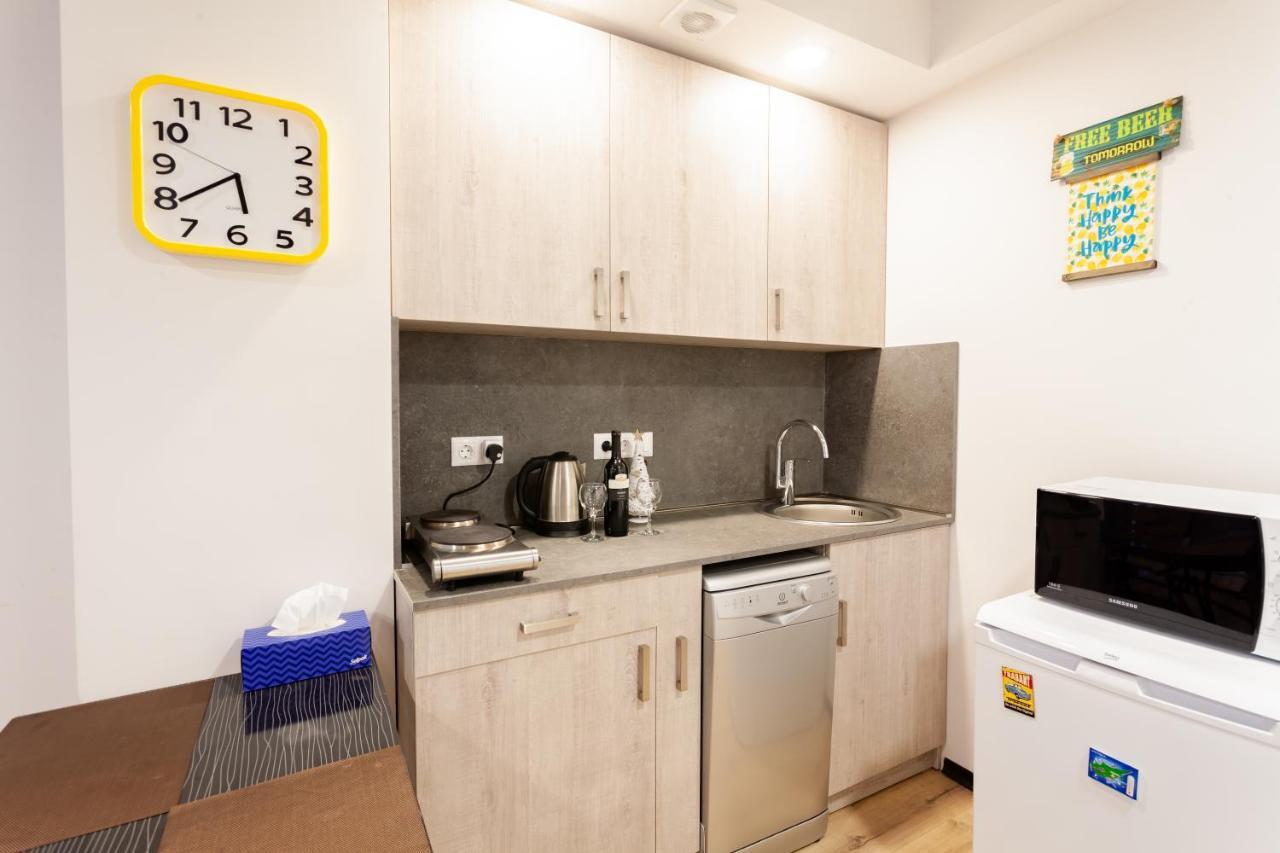 Snow Apartment *