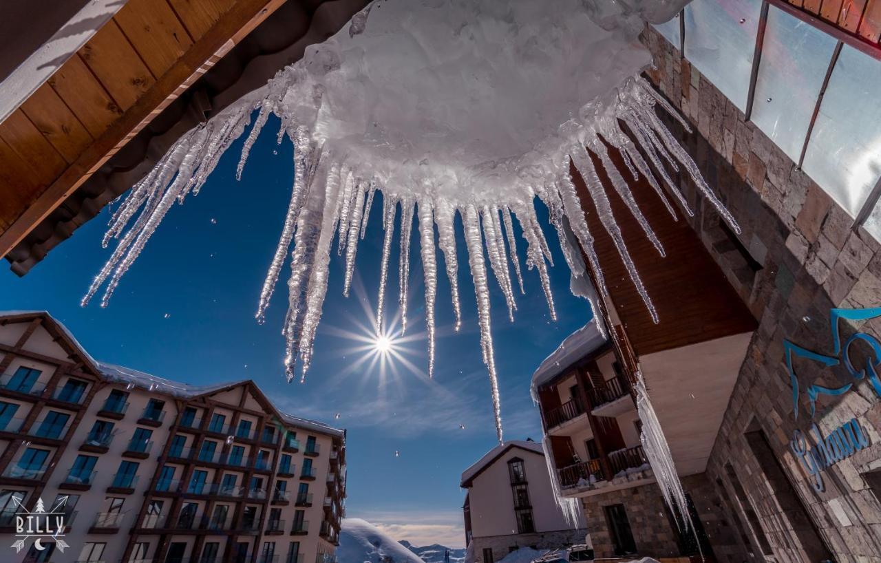 Snow Apartment